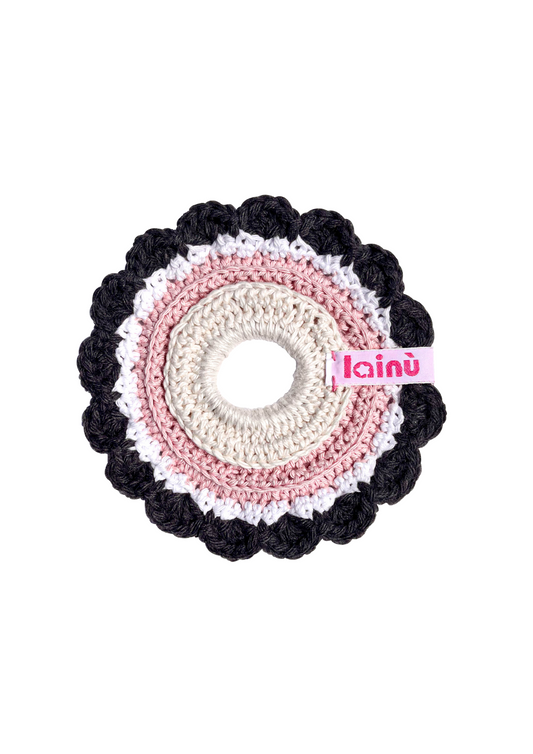 Scrunchie en crochet gris et rose