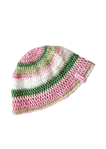 Bonnet multicolor en crochet, motif rayures